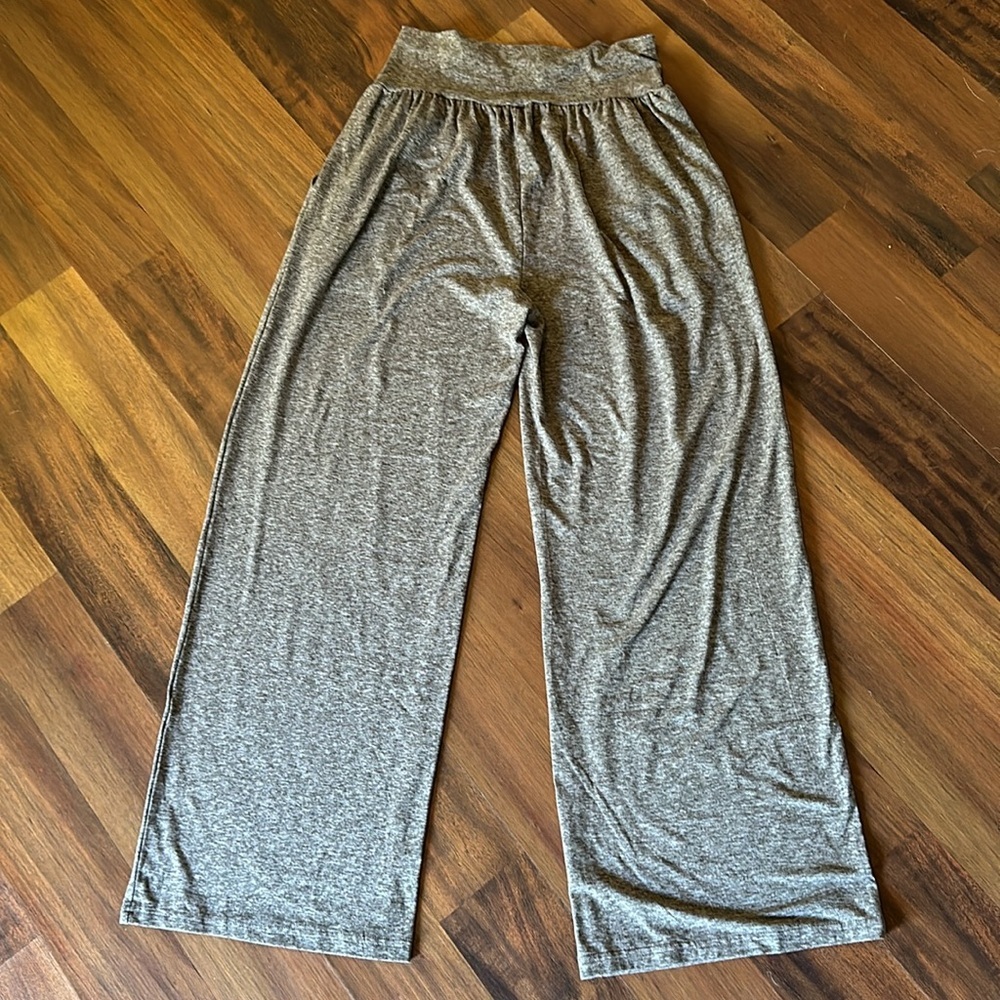 UEU Wide Leg Yoga Pants, Size Large Heathered Brown, Activewear, Loungewear - Picture 3 of 11